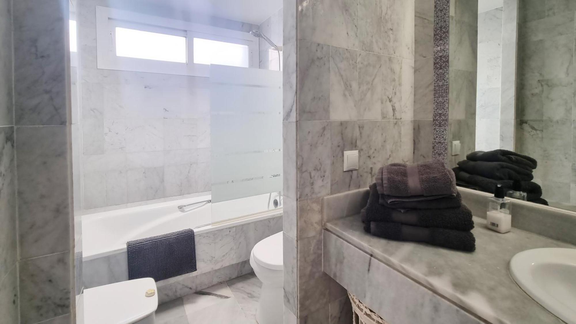 Вилла 4 Bed House With Pool Walk To Puerto Banus Fast Internet Марбелья Экстерьер фото